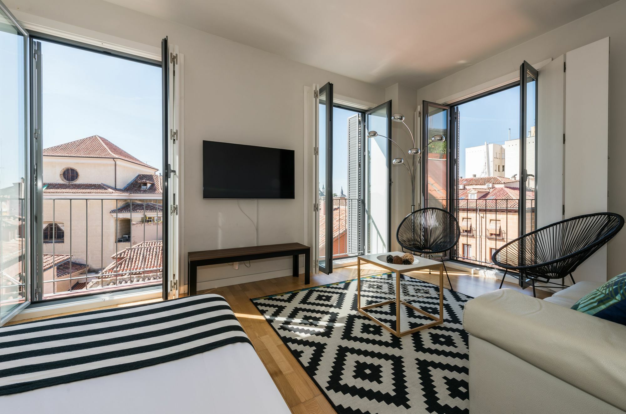 Smartrental Madrid Puerta Del Sol Exterior photo